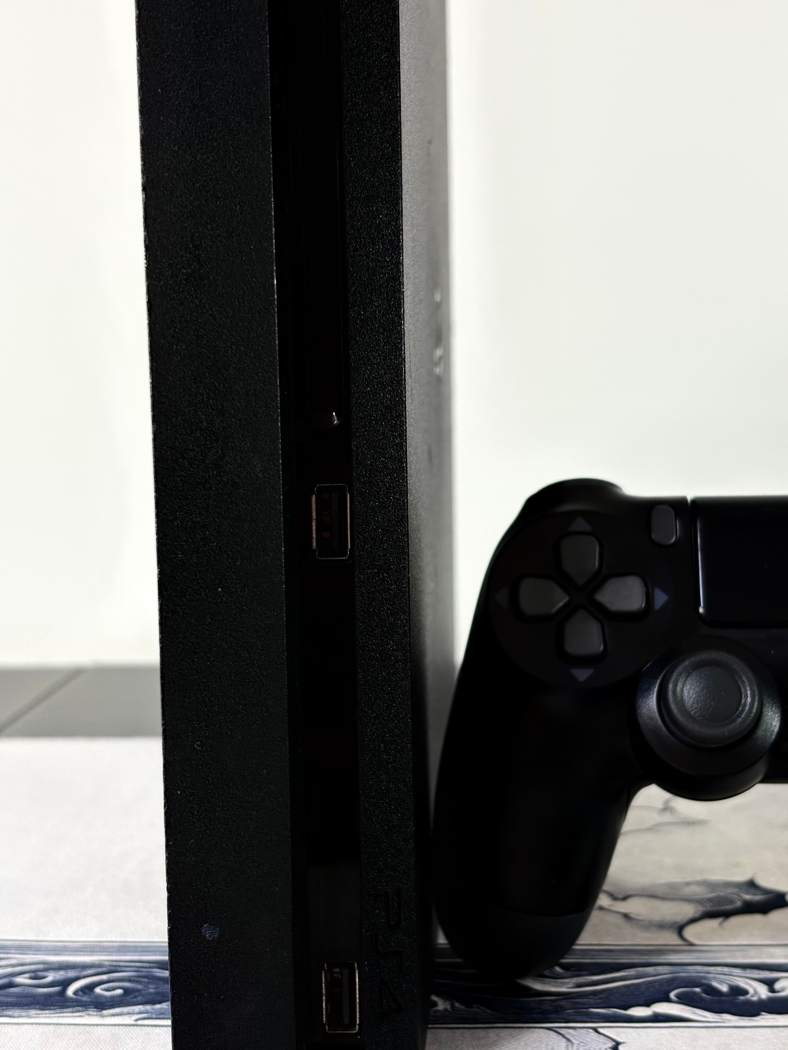 PlayStation 4 ( PS4) - Slim 